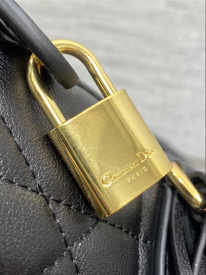 2025228Y680P211428692