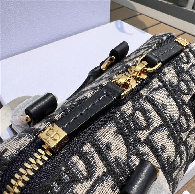 2025228Y700P211428847