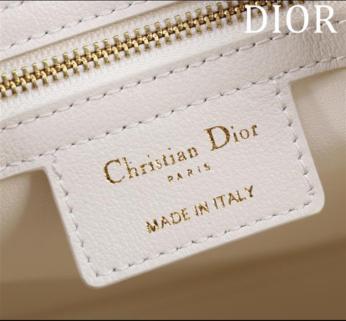 2025228Y700P211432925