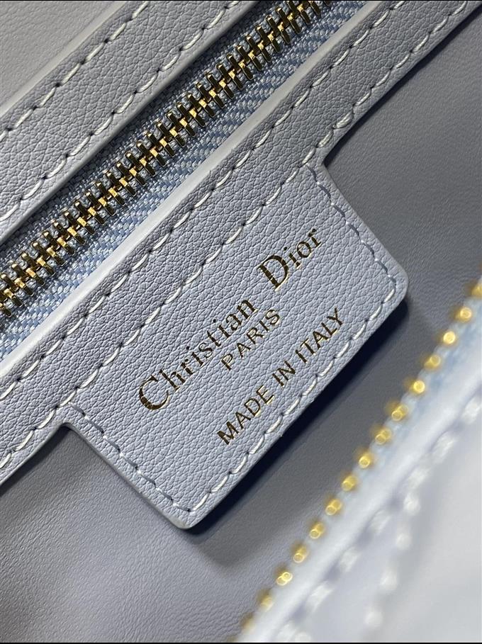 2025228Y720P211429330