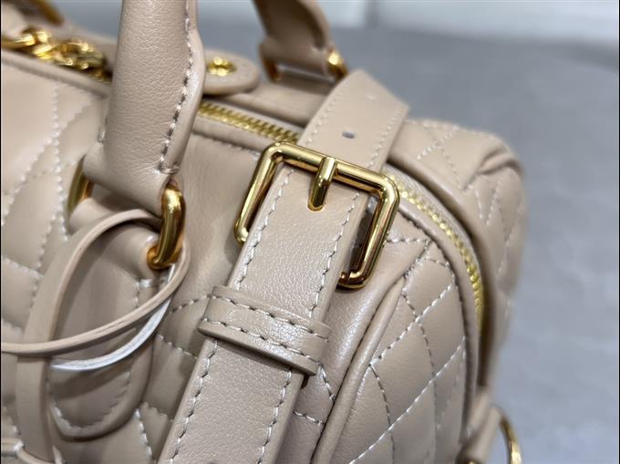 2025228Y720P211433304