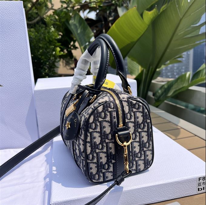 2025228Y750P211430363