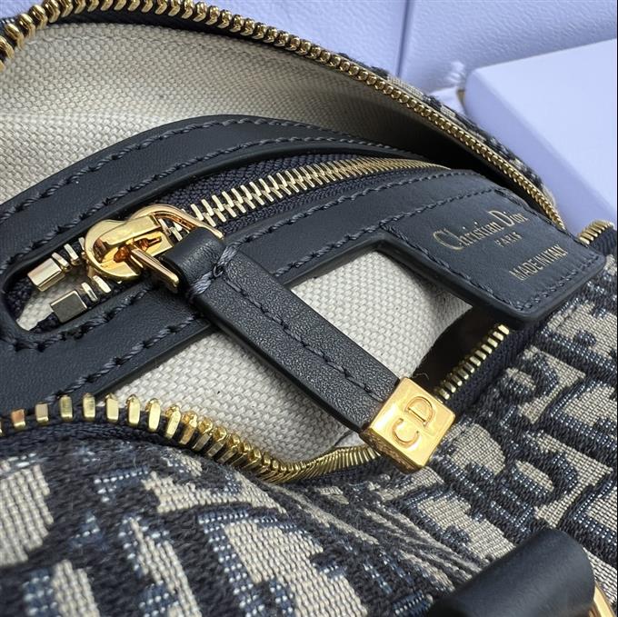 2025228Y750P211430457