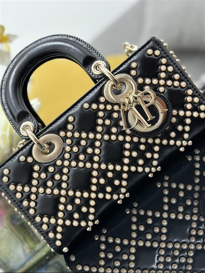 2025228Y1030P204517376