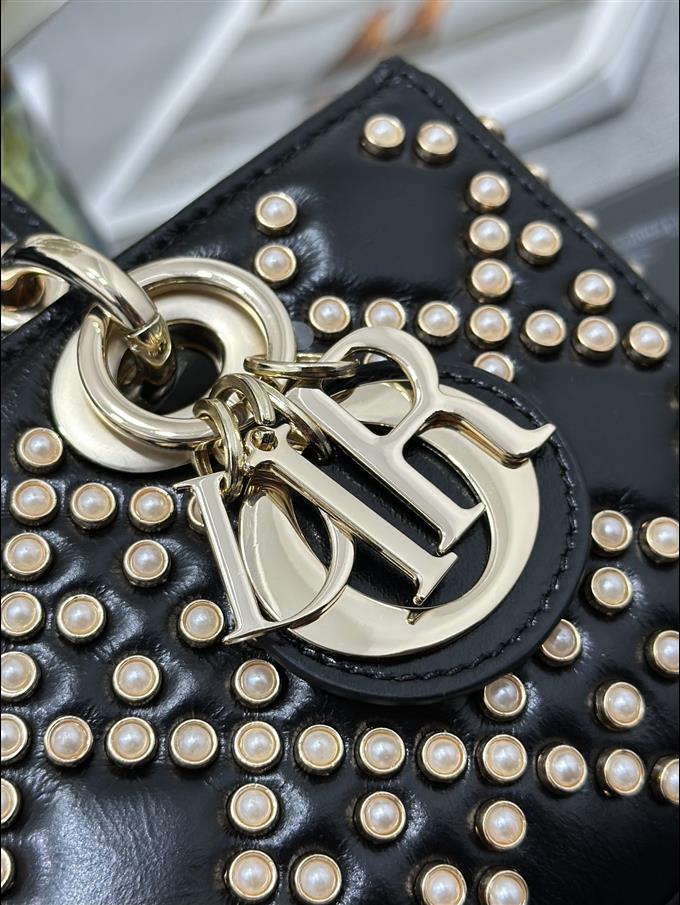 2025228Y1030P204517392