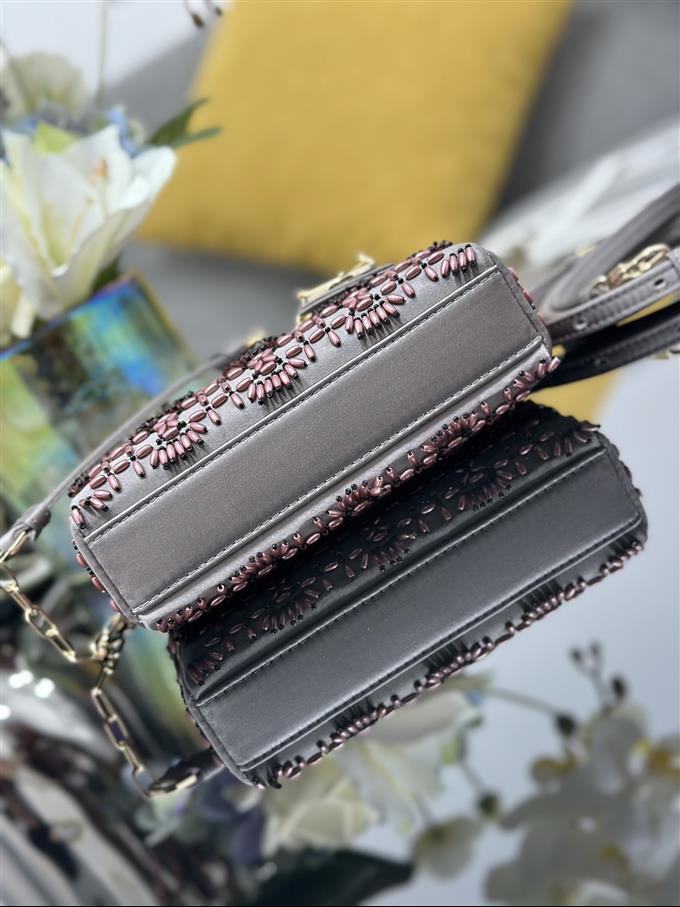 2025228Y1100P20457965