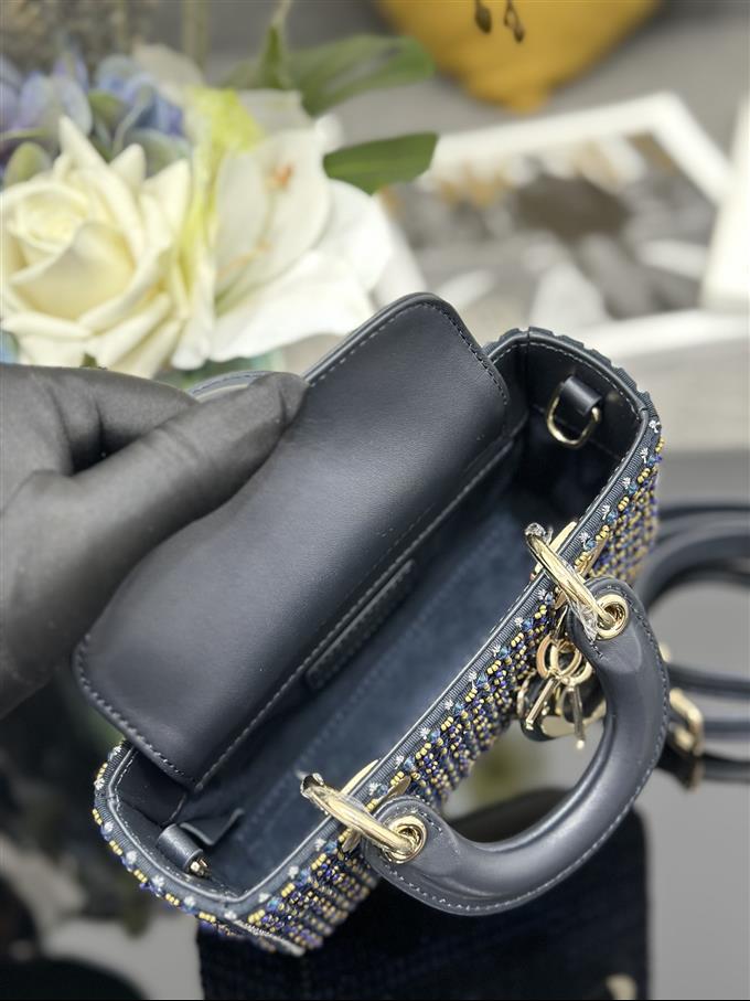 2025228Y1200P20458752