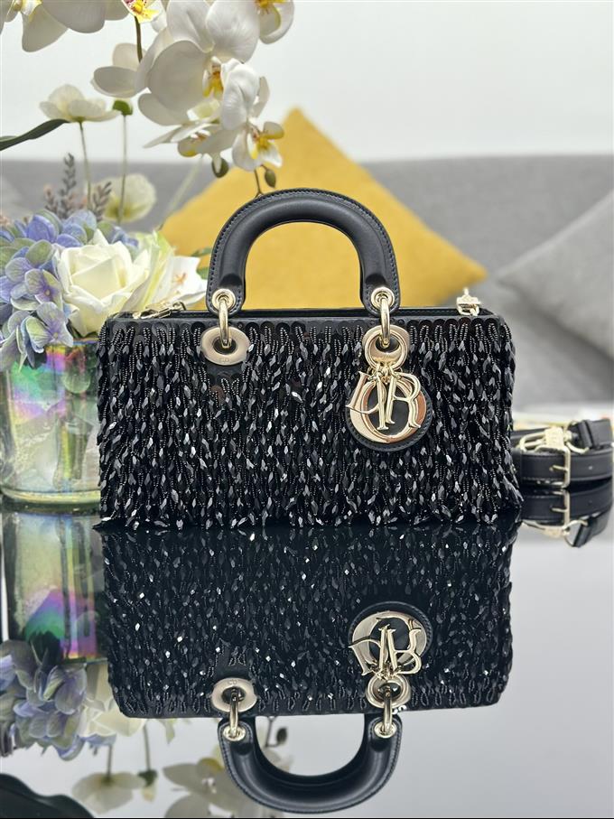 2025228Y1350P20458923