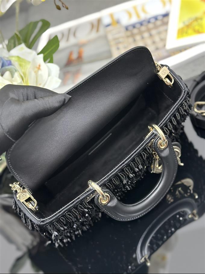 2025228Y1350P2045932