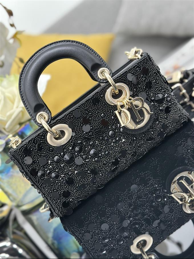 2025228Y1650P204518923