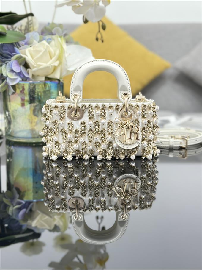 2025228Y1660P204519299