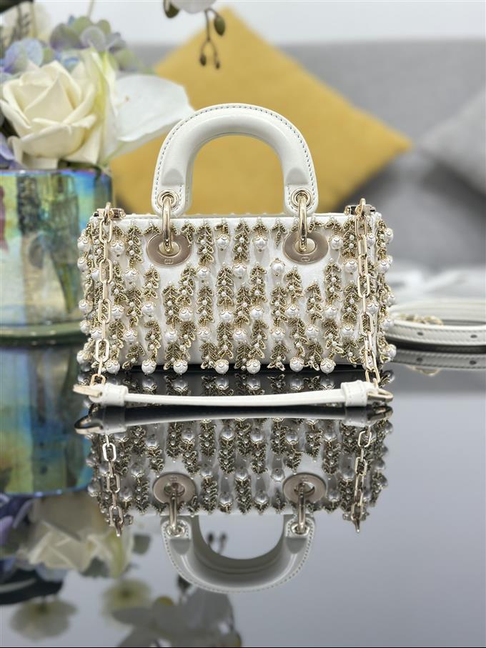 2025228Y1660P204519315