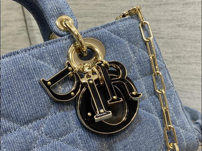 2025228Y550P21578608