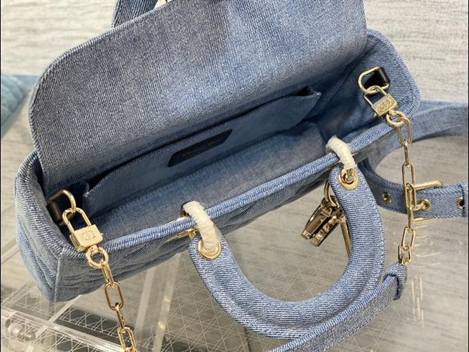 2025228Y550P21578686