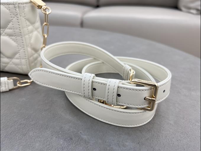 2025228Y600P204510732