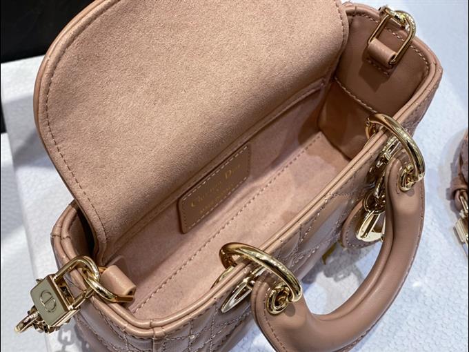 2025228Y600P204510890