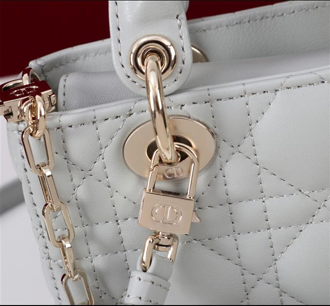 2025228Y650P204350697