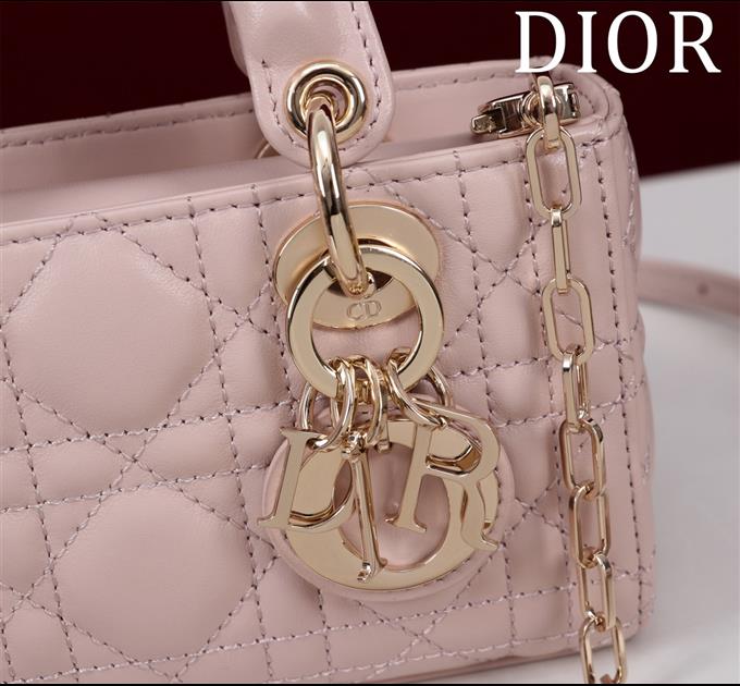 2025228Y650P204351796