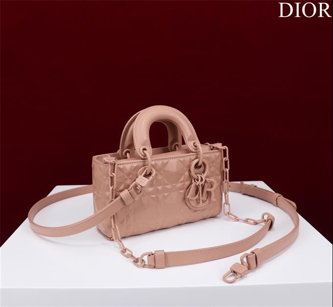 2025228Y650P204352626