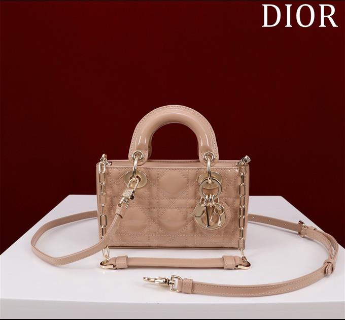 2025228Y650P204354422