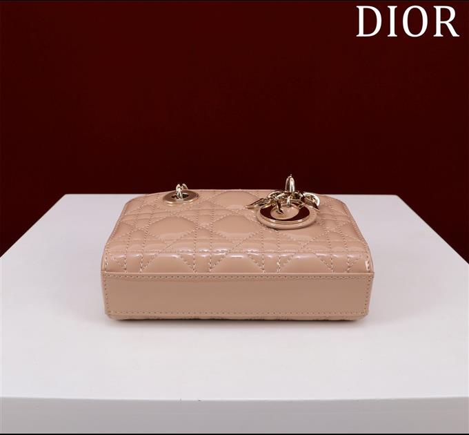 2025228Y650P204354469