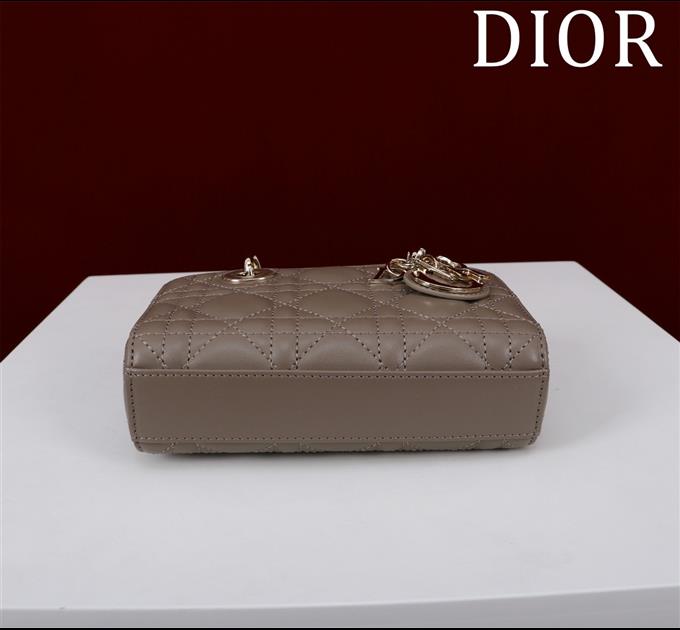 2025228Y650P204355159