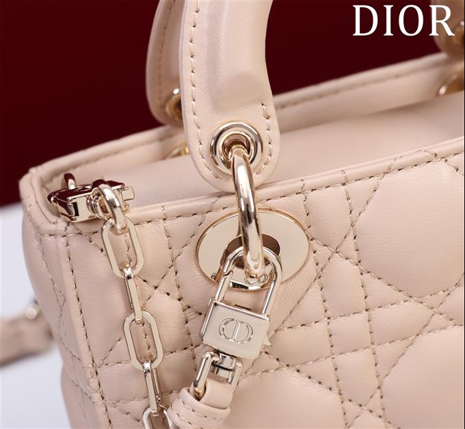 2025228Y650P204355502