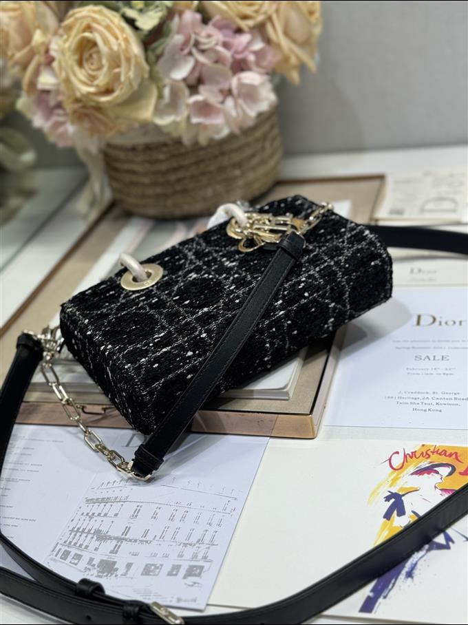 2025228Y650P20444456