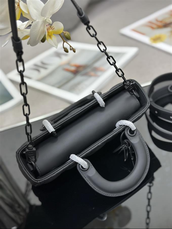 2025228Y650P204511161