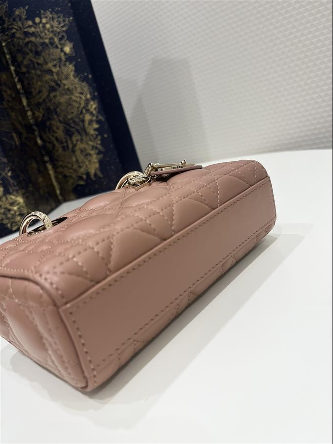 2025228Y650P215710334