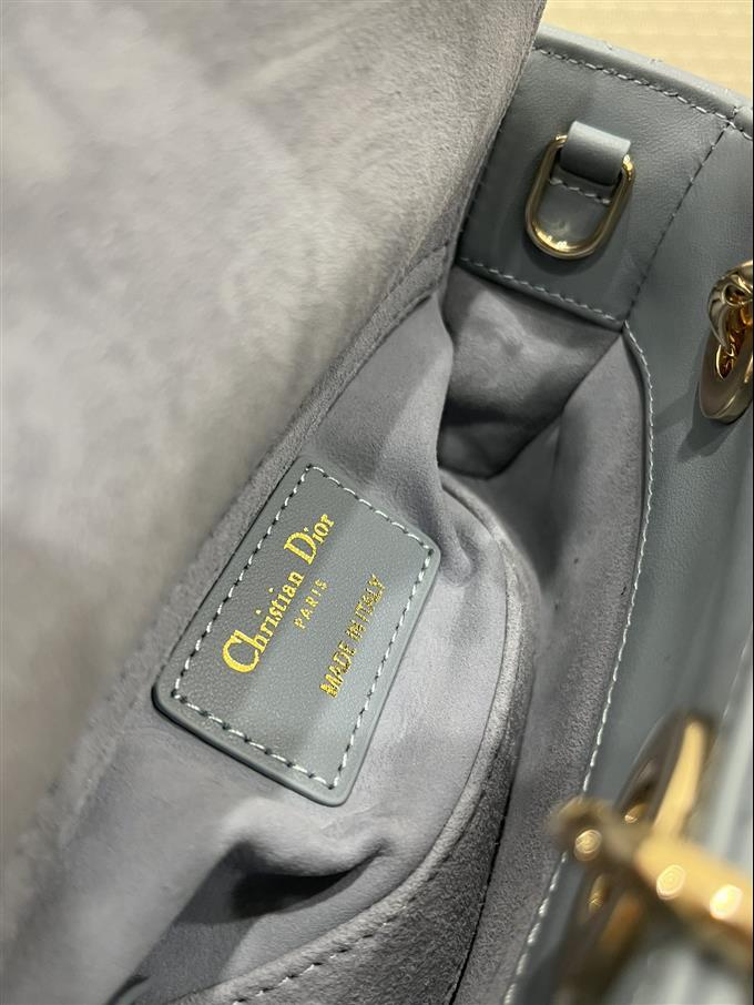 2025228Y650P215710521