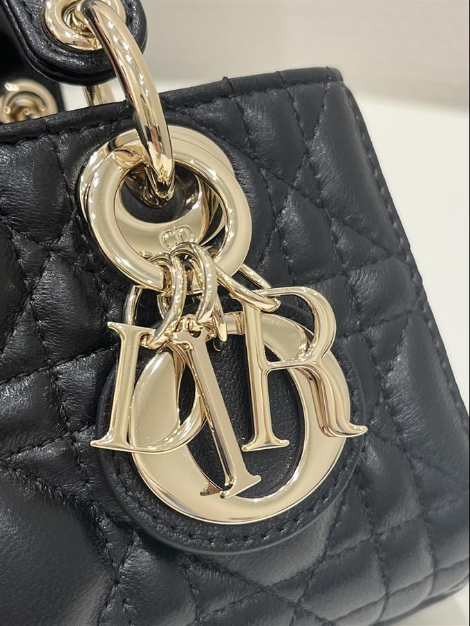 2025228Y650P215710552