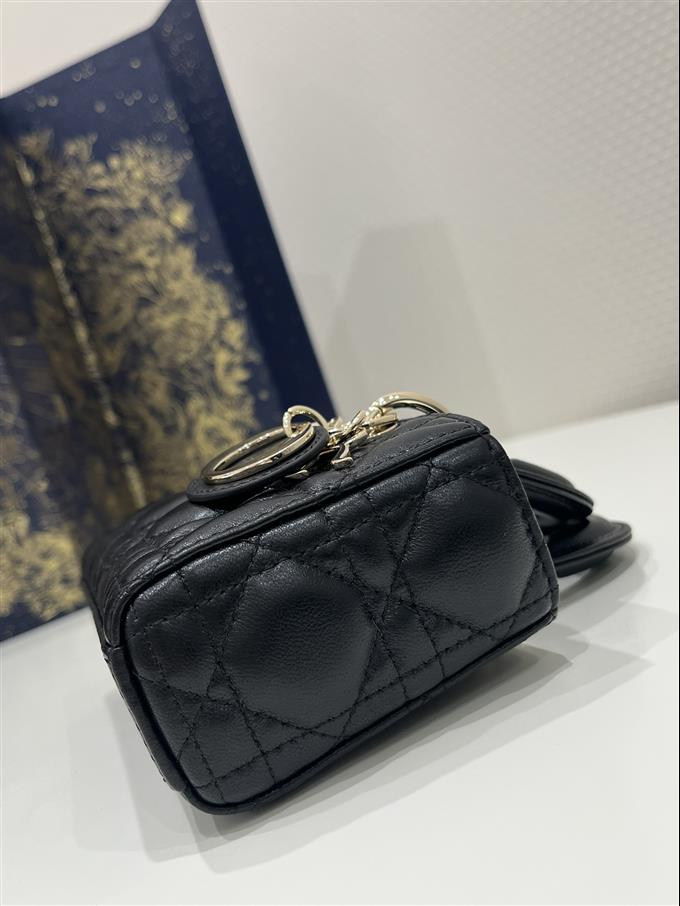 2025228Y650P215710584