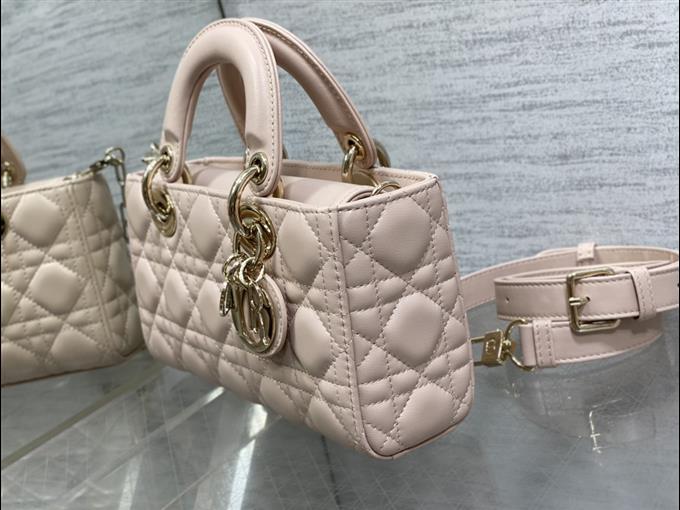 2025228Y650P21579491