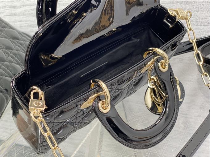 2025228Y650P21579664