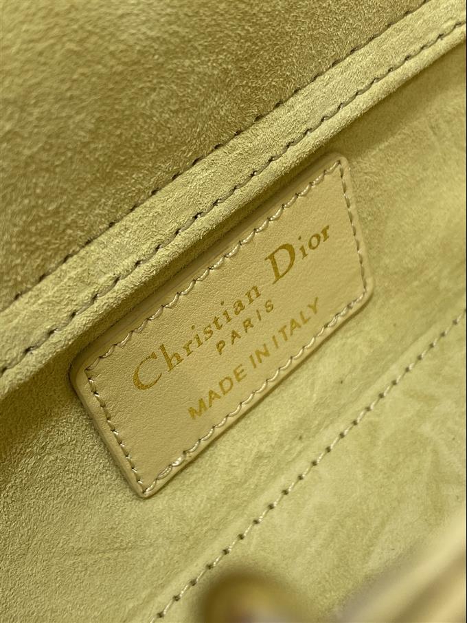 2025228Y650P21579960