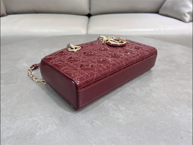 2025228Y680P204512403