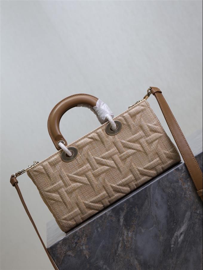 2025228Y680P20457256