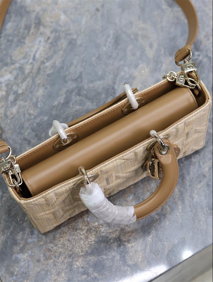 2025228Y680P20457287