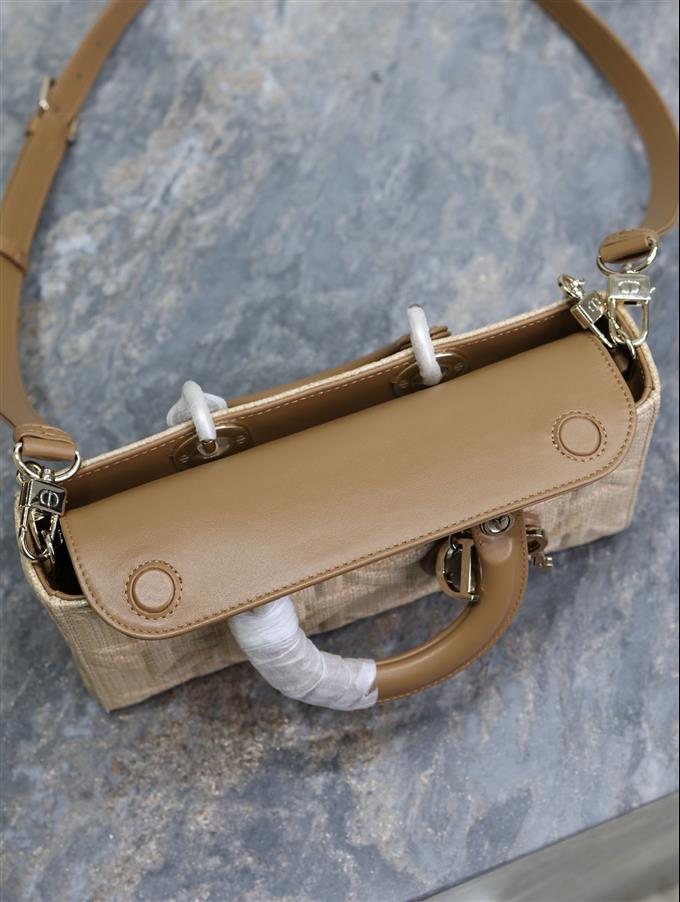 2025228Y680P20457303