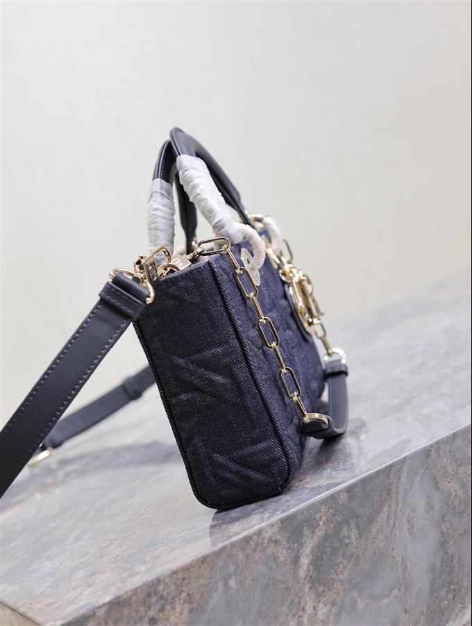 2025228Y680P20457381