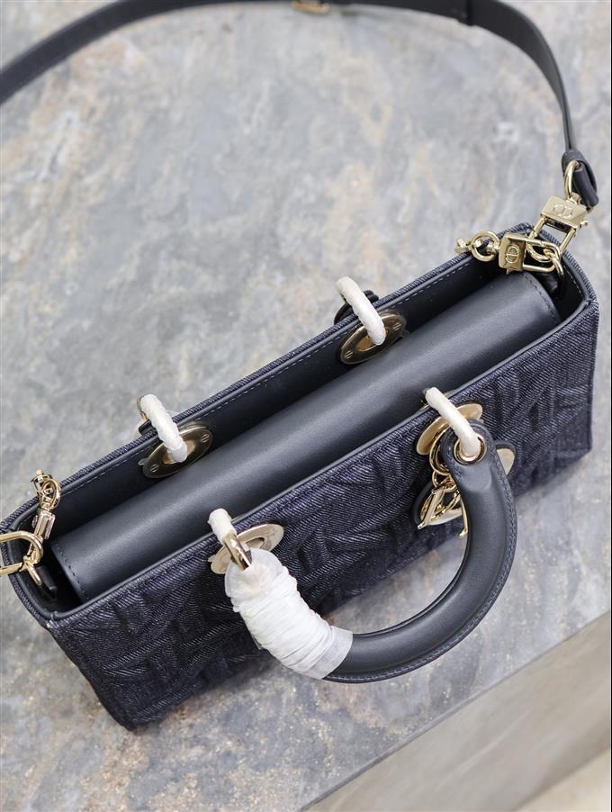 2025228Y680P20457445