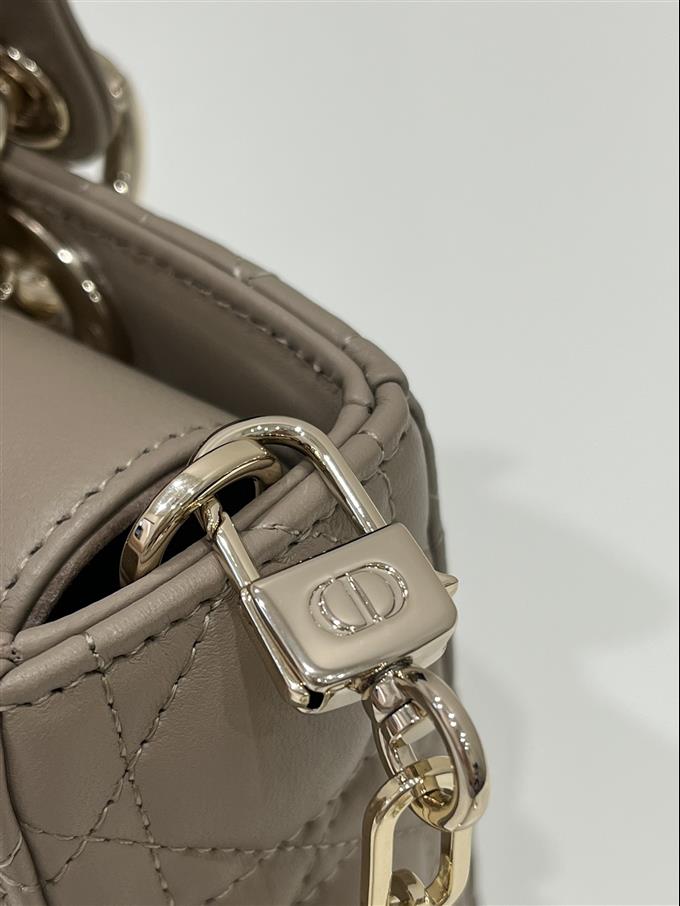 2025228Y680P215710693