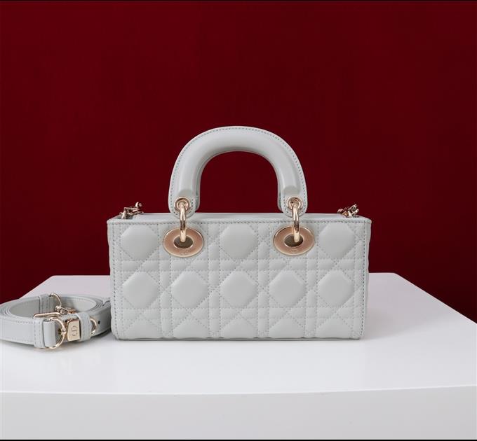 2025228Y700P204355708