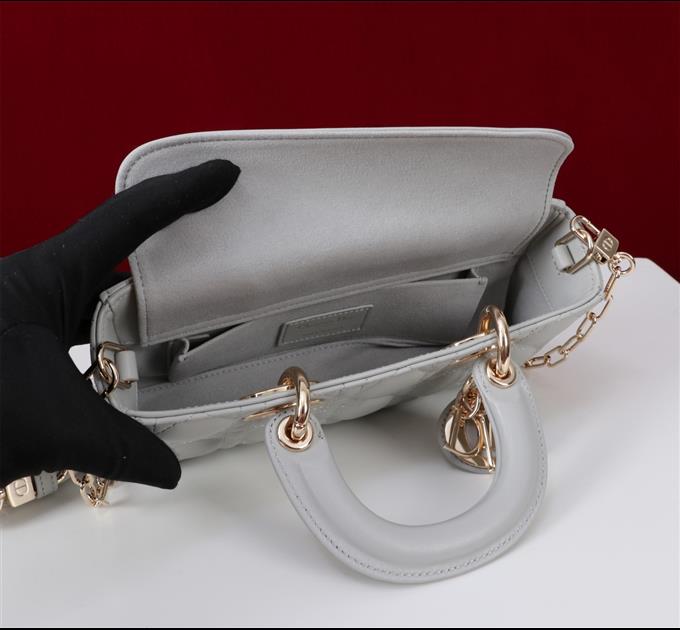 2025228Y700P204355756