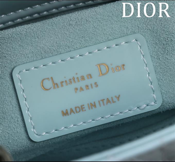 2025228Y700P204355931