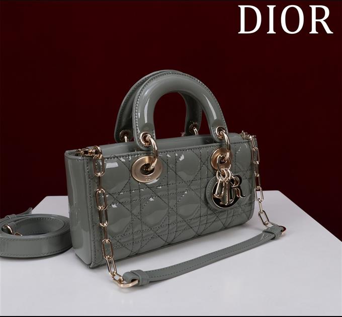 2025228Y700P204356121