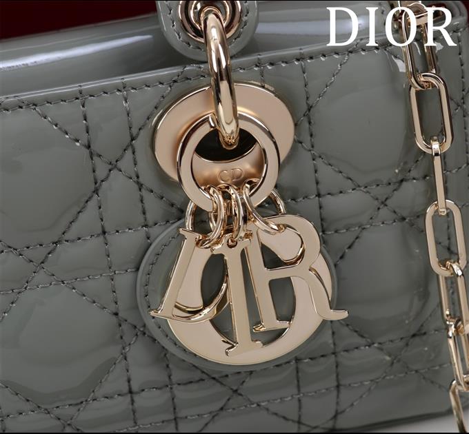 2025228Y700P204356200