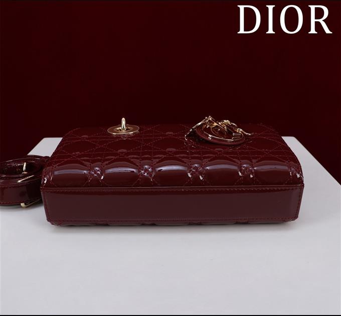 2025228Y700P204356579