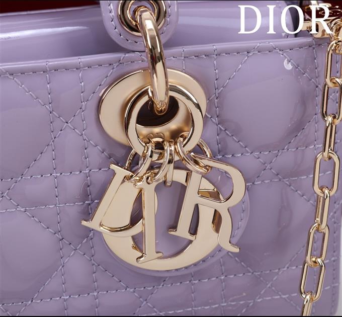 2025228Y700P20435658